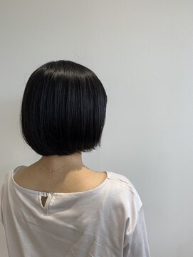 ソランテ(SOLLANTE) フェミニンなワンレンボブ