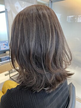 ワン 横浜(ONE005) ミディアムボブ×ハイライトグレージュ