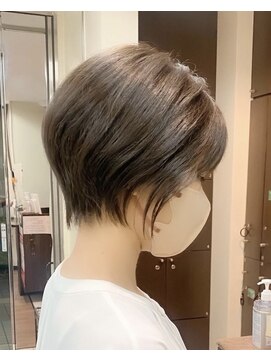 アッシュ 横浜西口店(Ash) くびれショート