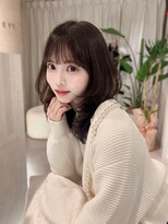 ヴェイナゴヤ(VEYY. nagoya) ミディアムレイヤー/グレージュ/艶カラー/前髪カット