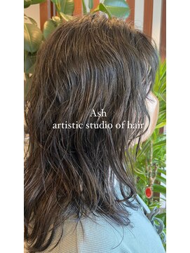 アッシュ アーティスティック スタジオ オブ ヘア(Ash artistic studio of hair) ロング×パーマ
