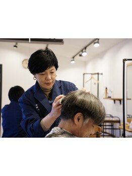 《デザインカット\1,600》毎月通うメンテナンスだからこそ、より通いやすい価格で提供しております。