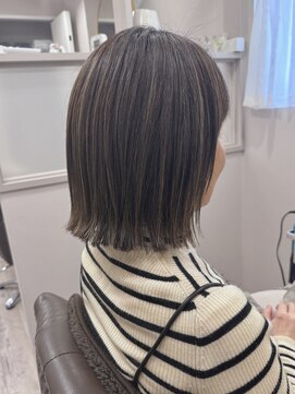 カミノワ(kaminowa) 白髪率20%おすすめヘア/神戸/三宮/脱白髪染め/白髪ぼかし/丸型