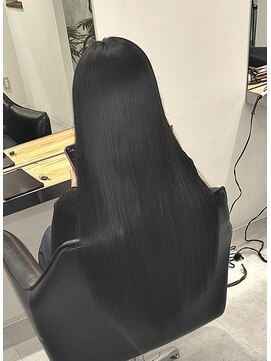 ヘルム(Helm) ミントアッシュ[名駅/透明感カラー/Wカラー/ハイライト]