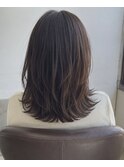 くすみすぎない透明ベージュ
