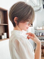 30代40代50代耳かけショート前髪なしハンサムショートカット