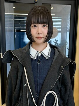 スニュウ(snuw) 切りっぱなしボブ小顔カットオリーブグレージュ