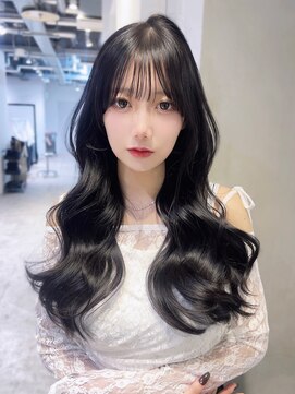 アルバム 池袋(ALBUM) 暗めカラー韓国ヘア前髪カット顔周りレイヤーロング_F60787