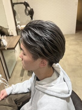 アヤナ バイ アヤラ(ayana by ayala) リバースセンターパート/バレイヤージュ/刈り上げセンターパート