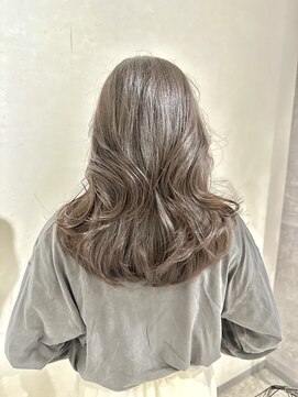 アンダーバーホワイト(_WHITE) レイヤーカット　くびれヘア　色気レイヤー