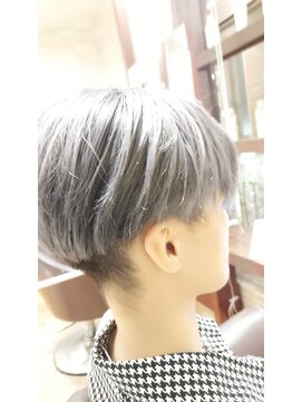 アース 菊名店(HAIR&MAKE EARTH) メンズホワイトシルバー