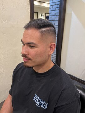 スカイマスターバーバー 渋谷(SKY MASTER BARBER) スキンフェード[渋谷/理容室/バーバー/フェード]