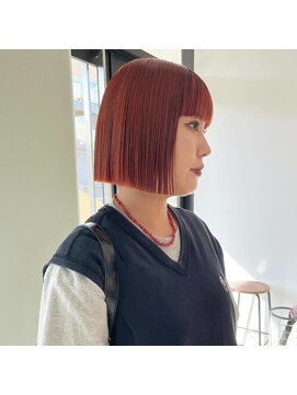 ホロ(hollo) 20代30代40代こなれ切りっぱなしボブ