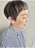 30代40代女性刈り上げショートハイライトブリーチグレージュ