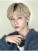 シルキーベージュセンターパート韓国風ヘア