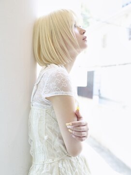 エムスラッシュ 表参道(M.SLASH) ブロンド/プラチナカラー/ブリーチ/切りっぱなし/金髪/表参道