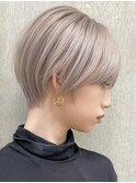 渋谷ブリーチカラータッセルボブ顔周りレイヤー切りっぱなしボブ