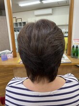 ヘアーズ サエミ&nbsp;イチ・ゴカラー(白髪染め) ＋ ショートレイヤー