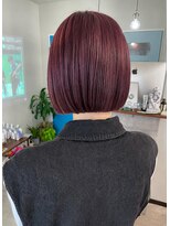 オクユキ(OKUYUKI) 艶感ボルドーのコンパクトボブ