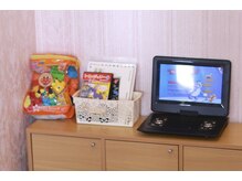 ☆充実したキッズスペース☆DVDプレイヤーに絵本、積み木やオモチャなどお子様も楽しく過せます！