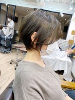 マグ ギンザ(mag ginza) 美シルエット・大人ショートボブ・透明感アッシュ【BISA】