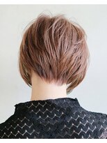 ルプラ ガーデン(le-pla garden)&nbsp;ベージュカラー#ダブルカラー＃前下がりショート＃ケアブリーチ