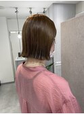 切りっぱなしボブ×ベージュカラー