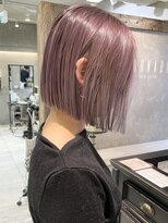 トルネード(TORNADO) 海外へア 外国人風ピンクグレージュ 切りっぱなしボブM0220