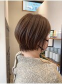 ショートボブ