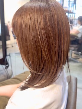 メイカ(MEIKA) 軽めレイヤーミディ/髪質改善/白髪染め