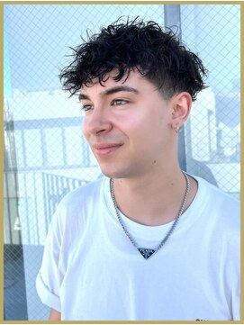 ジジバイワースホワイル(jiji by WORTH WHILE) 外国人風パーマウルフカルマパーマベリーショートダークアッシュ