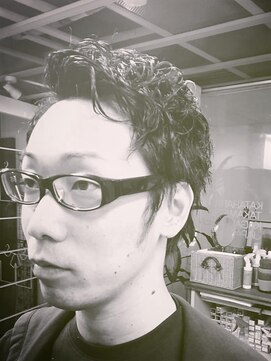 簡単スタイリングなメンズパーマ☆ラグジュアリー感もup！