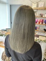 シェル 津山の手店(shel)&nbsp;10代20代ブリーチありオリーブグレージュ透明感カラー