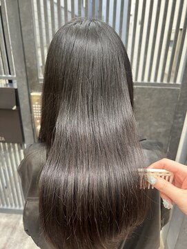 ニューヨークニューヨーク 三宮店(NYNY) オーダーメイドストレートでまとまりのあるさら艶髪へ