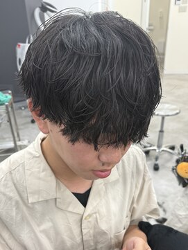 アウラ(AURA) シャドウパーマニュアンスパーマ波巻きシャドウメンズパーマ