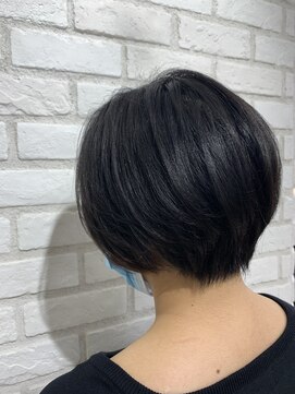 ルスト(L.u.s.t) ショートボブ