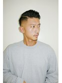 メンズカットアップバングサイドパートスキンフェード