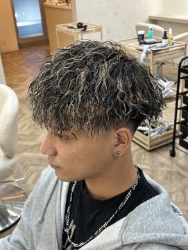 ラヴィズム 名駅店(LUVISM) 名古屋/メンズカット/メンズパーマ/眉毛/ツイストスパイラル