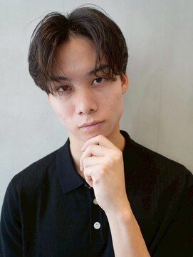 ニコ トウキョウ ロジック(nico TOKYO Logic) フェザーパーマニュアンスパーマメンズセンターパート襟足あり