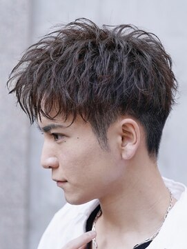 フィフス 大分(fifth) 大分メンズツーブロック刈り上げベリーショート無造作ピンパーマ