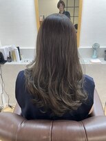 インビテーション(invitation) ターコイズベージュのロングスタイル