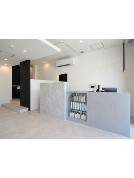 髪のお悩みを解決しながら、理想のスタイルを実現☆シンプルで落ち着ける空間であなだだけのsalon timeを♪