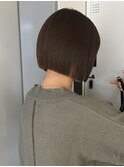 アッシュカラー　切りっぱなしボブ　前下がりボブ　縮毛矯正