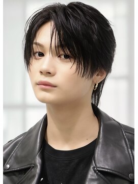 オーシャントーキョーウエスト 心斎橋 (OCEAN TOKYO WEST) 黒髪センターパートショートシャギー