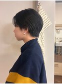 前髪長めの大人ショートヘア/コンパクトショート/ショートカット