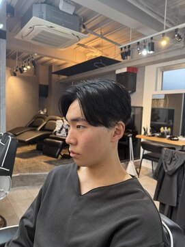 ロエメンズ(LOE men’s) リバースセンターパート/ニュアンスパーマ/ダウンバング