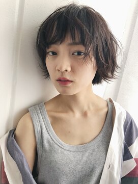 ミスターグッドモーニング(MR.GOOD MORNING) 透明感あるドライヘアの無造作ボブ