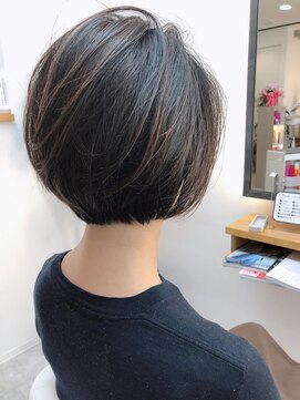 ベロ(bello) 【bello】前下がりグラデーションボブ