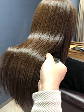 トゥーリ 二日市店(tuuli) 筑紫野 美容室 髪質改善 縮毛矯正 イルミナカラー 白髪