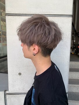 ピチカート(pizzicato) 前下がりショート グレーアッシュ